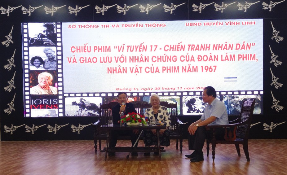 Buổi giao lưu với nh&acirc;n chứng của đo&agrave;n l&agrave;m phim, nh&acirc;n vật của phim Vĩ tuyến 17 - Chiến tranh Nh&acirc;n d&acirc;n tại Vĩnh Linh - Ảnh: Tr&uacute;c An